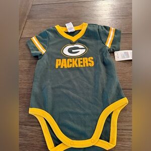 NFL‎ Team Apparel Tag with Red and Blue Logo nwt 18 months